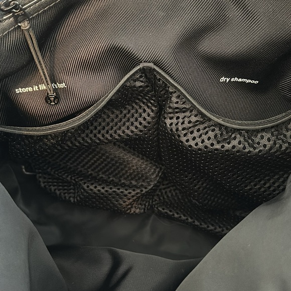 Carry the Day Gym bag by Lululemon. - Picture 10 of 15